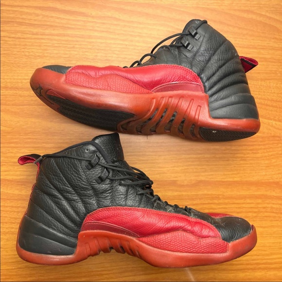 Jordan 12 Flu Game - Picture 3 of 10